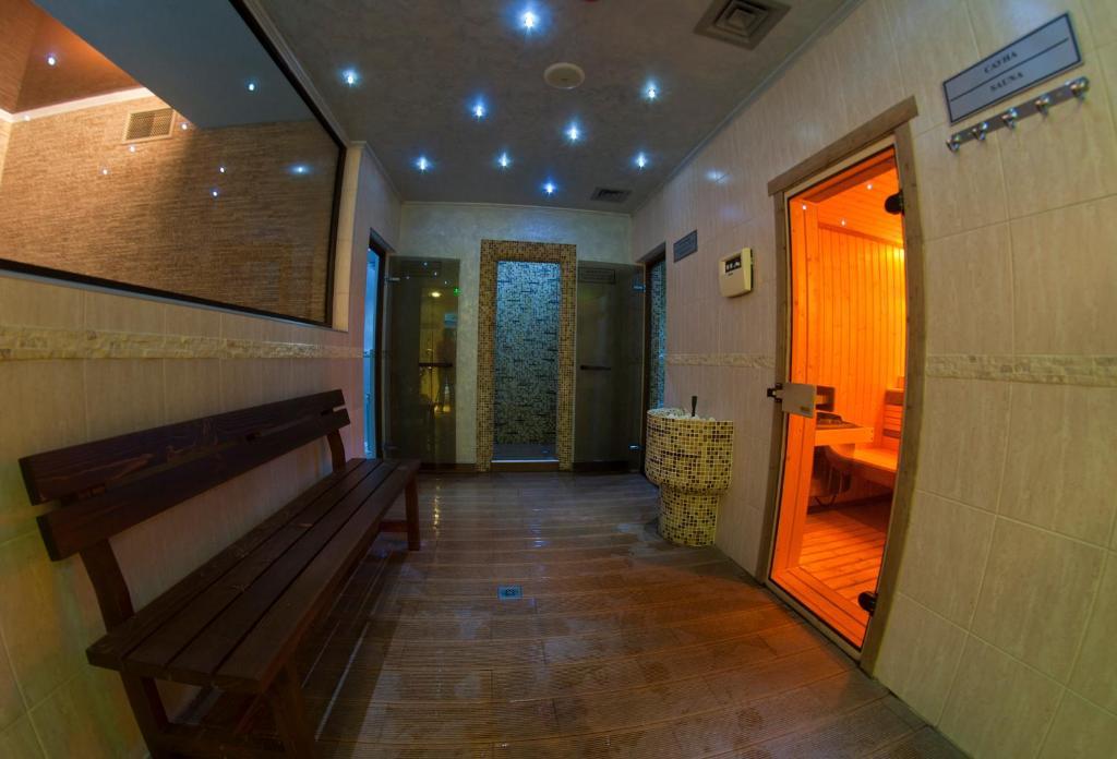 Enira Spa Hotel เวลินกราด ภายนอก รูปภาพ