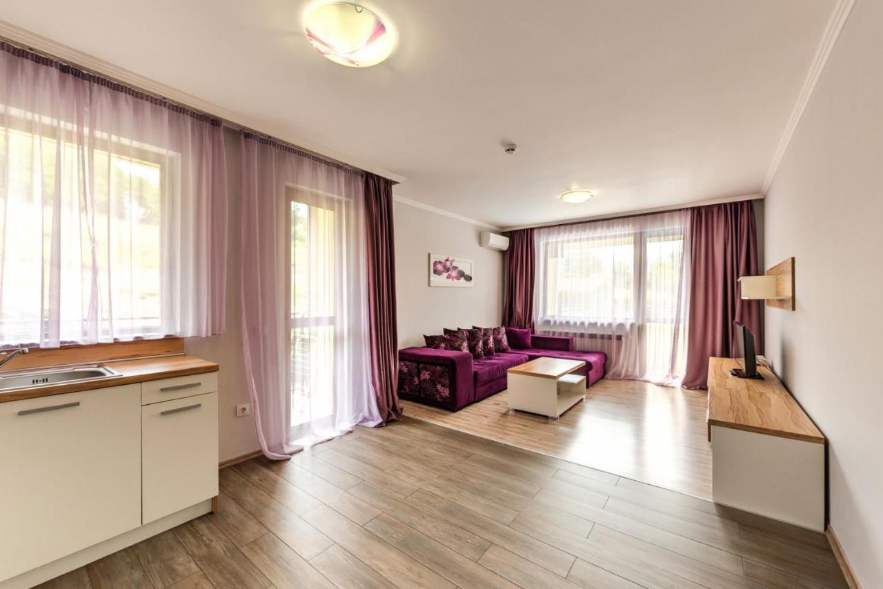 Enira Spa Hotel เวลินกราด ภายนอก รูปภาพ
