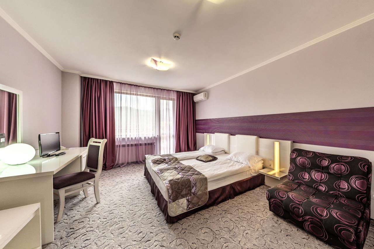 Enira Spa Hotel เวลินกราด ภายนอก รูปภาพ